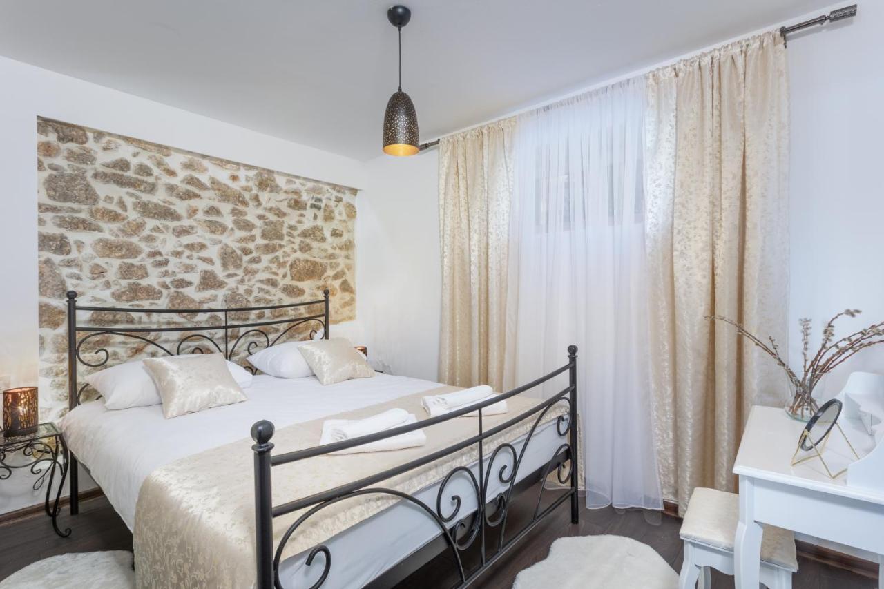 Apartments Mikulin Family Пунат Экстерьер фото