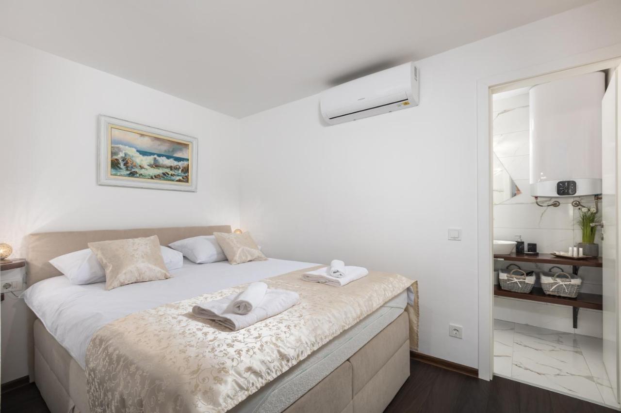 Apartments Mikulin Family Пунат Экстерьер фото
